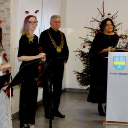 Występ dzieci z Publicznej Szkoły Muzycznej I stopnia im. Katarzyny Cąbrowskiej w Osieku nad Wisłą