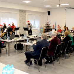 Występ dzieci z Publicznej Szkoły Muzycznej I stopnia im. Katarzyny Cąbrowskiej w Osieku nad Wisłą