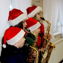 Występ dzieci z Publicznej Szkoły Muzycznej I stopnia im. Katarzyny Cąbrowskiej w Osieku nad Wisłą