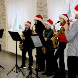 Występ dzieci z Publicznej Szkoły Muzycznej I stopnia im. Katarzyny Cąbrowskiej w Osieku nad Wisłą