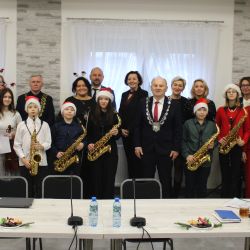 Występ dzieci z Publicznej Szkoły Muzycznej I stopnia im. Katarzyny Cąbrowskiej w Osieku nad Wisłą