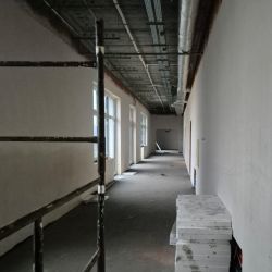 Prace wewnątrz budynku