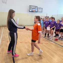 Mini piłka siatkowa klas 6 i młodszych