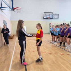 Mini piłka siatkowa klas 6 i młodszych