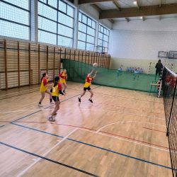 Mini piłka siatkowa klas 6 i młodszych