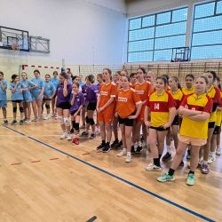 Mini piłka siatkowa klas 6 i młodszych