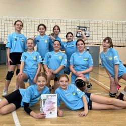 Mini piłka siatkowa klas 6 i młodszych