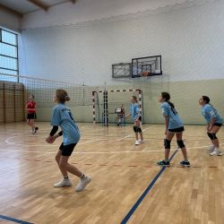 Mini piłka siatkowa klas 6 i młodszych