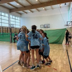 Mini piłka siatkowa klas 6 i młodszych