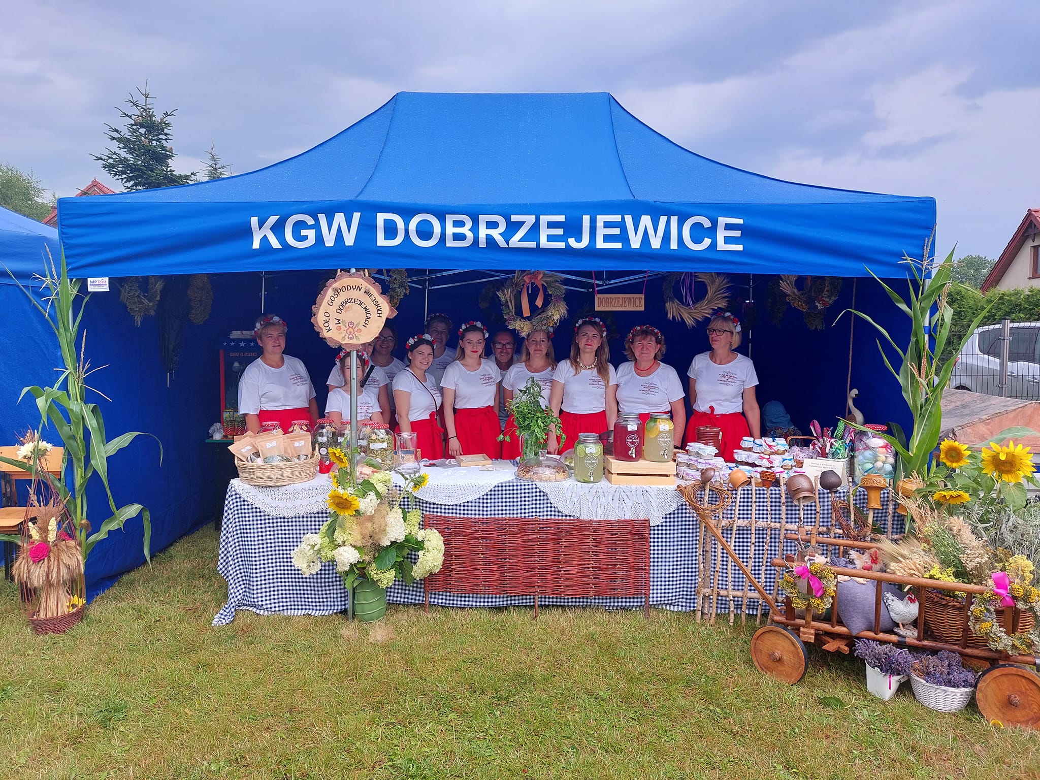 Stoisko naszych pań KGW Dobrzejewice wyróżnione