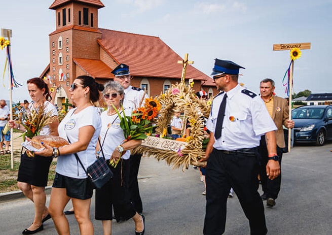 Sołectwo Zawały na powiatowo – gminnych dożynkach w Łubiance