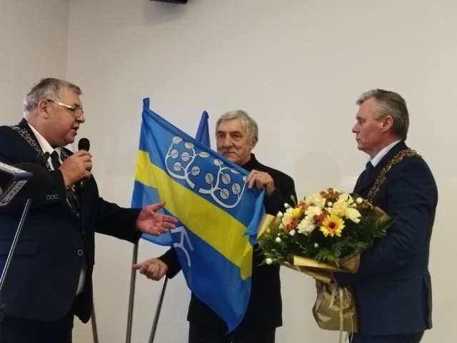 Radni gratulowali Kazimierzowi Musiałowskiemu ukończenia 163. maratonu