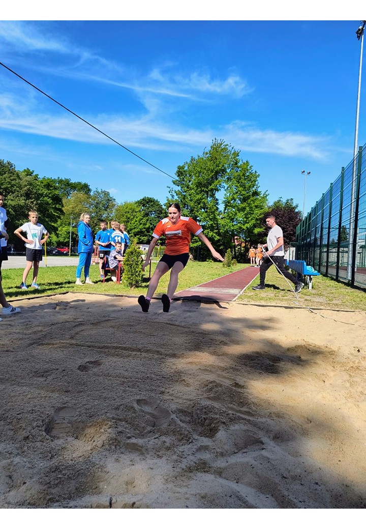 Zawody lekkoatletyczne dziewcząt  i chłopców