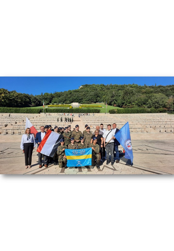 Uczniowie na Monte Cassino