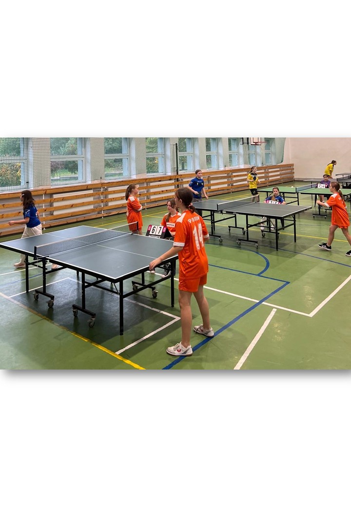 Drużynowy tenis stołowy dziewcząt i chłopców