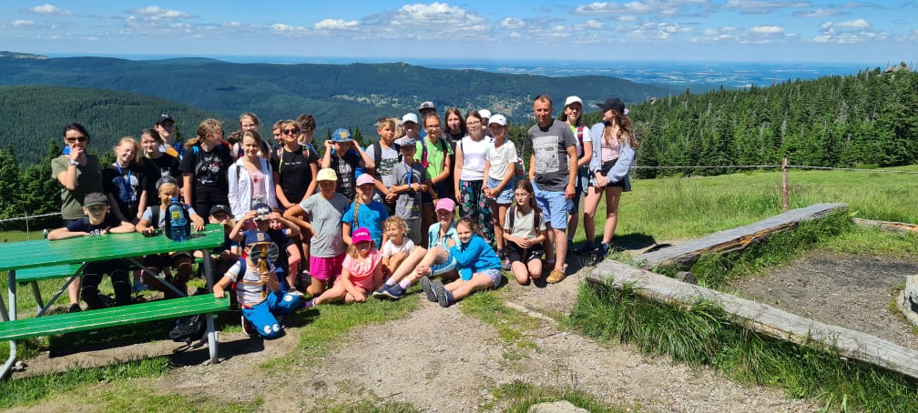 Wakacyjny wyjazd dzieci i młodzieży z parafii NSPJ w Osieku nad Wisłą