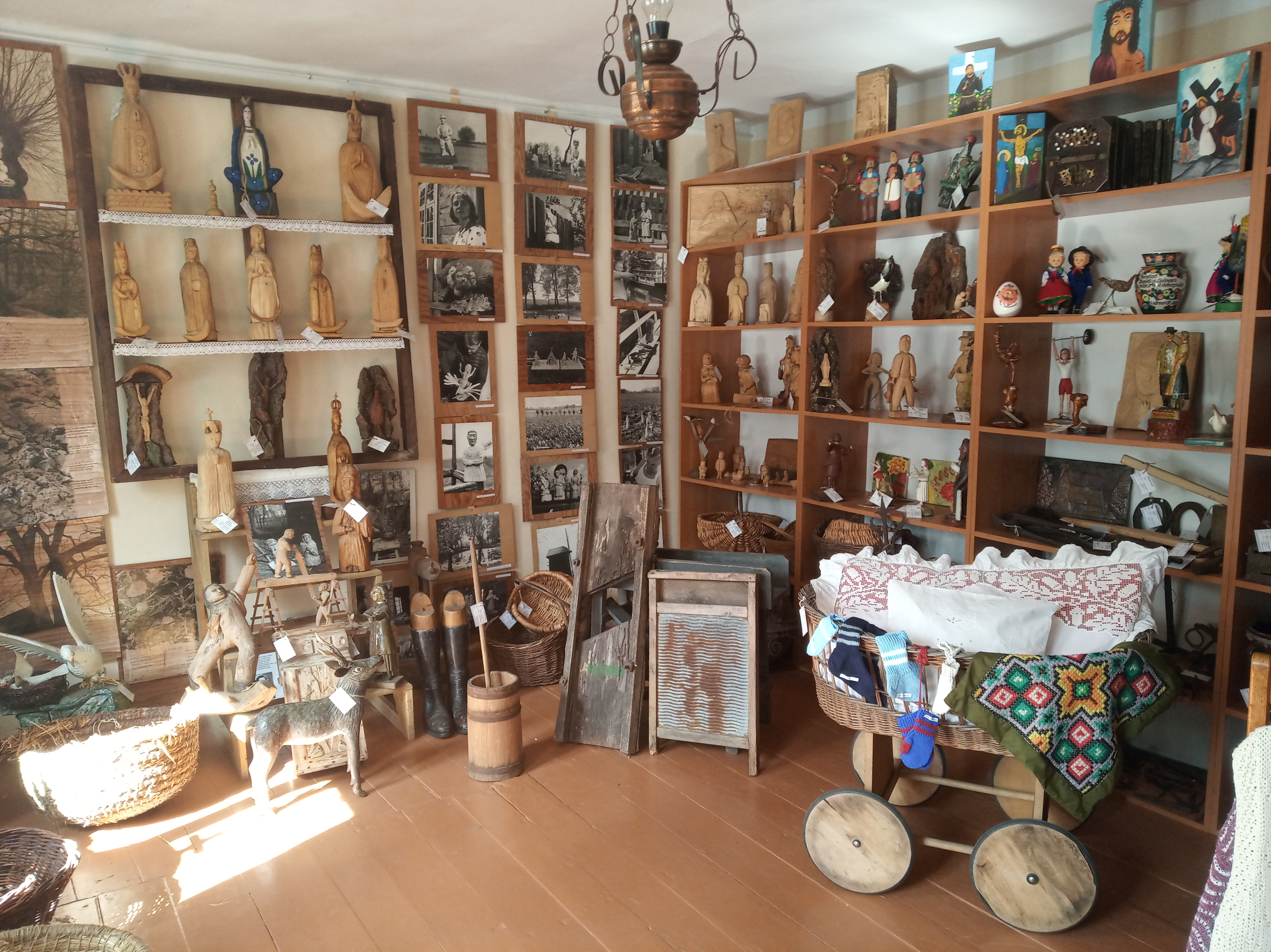 ludowe eksponaty w muzeum