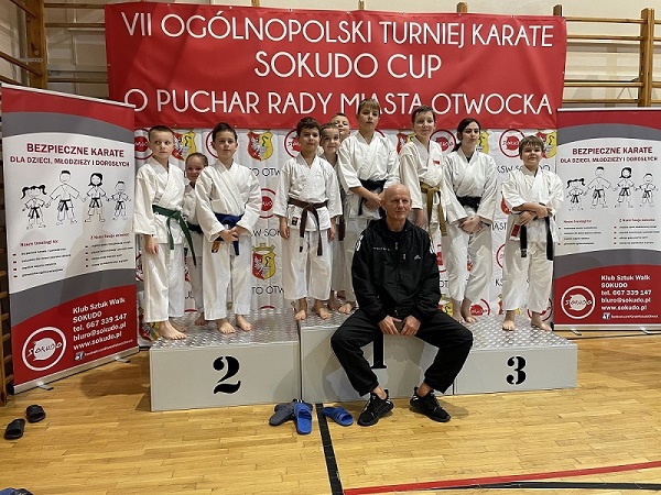 Zawodnicy AKT Budo Obrowo z medalami we wszystkich kolorach na SOKUDO CUP 2021